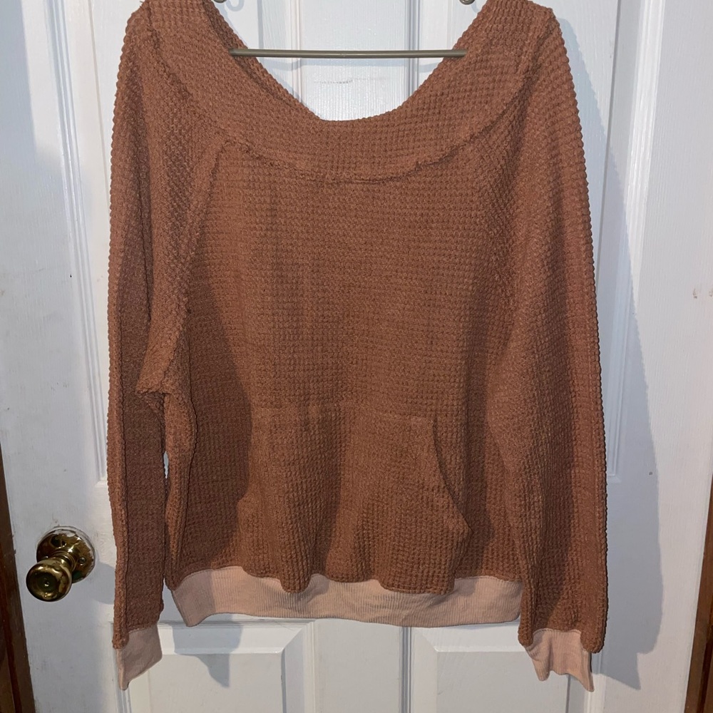 The Vintage Spur Very Cute Active Wear Top or can be paired with jeans